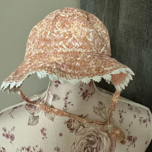 Millymook Reversible 18months Bucket Hat - Picture 3 of 5